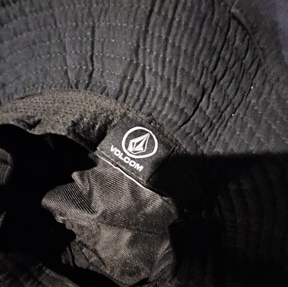Volcom Bucket Hat - Picture 2 of 3